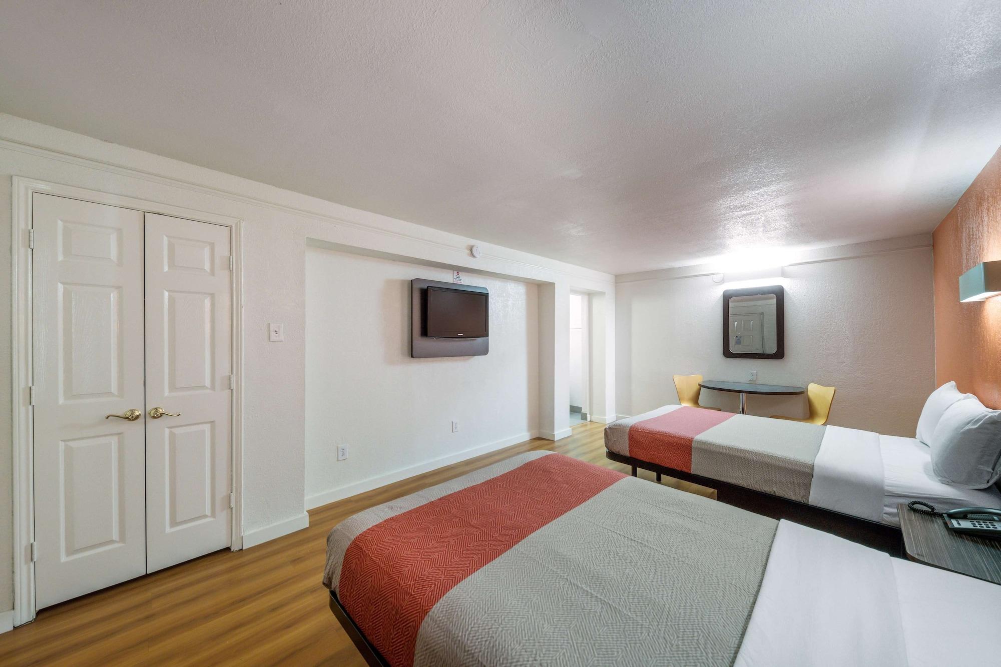 Motel 6-Dallas, Tx - Farmers Branch Zewnętrze zdjęcie