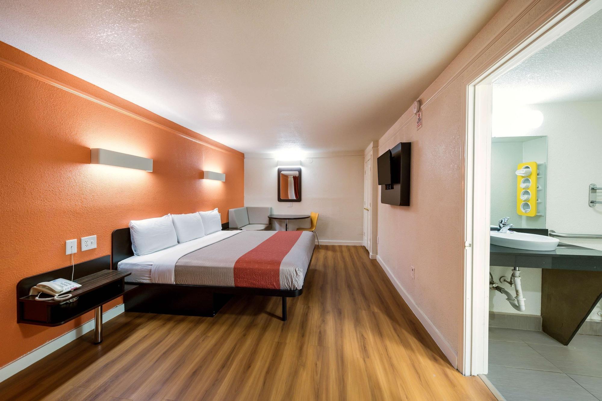 Motel 6-Dallas, Tx - Farmers Branch Zewnętrze zdjęcie
