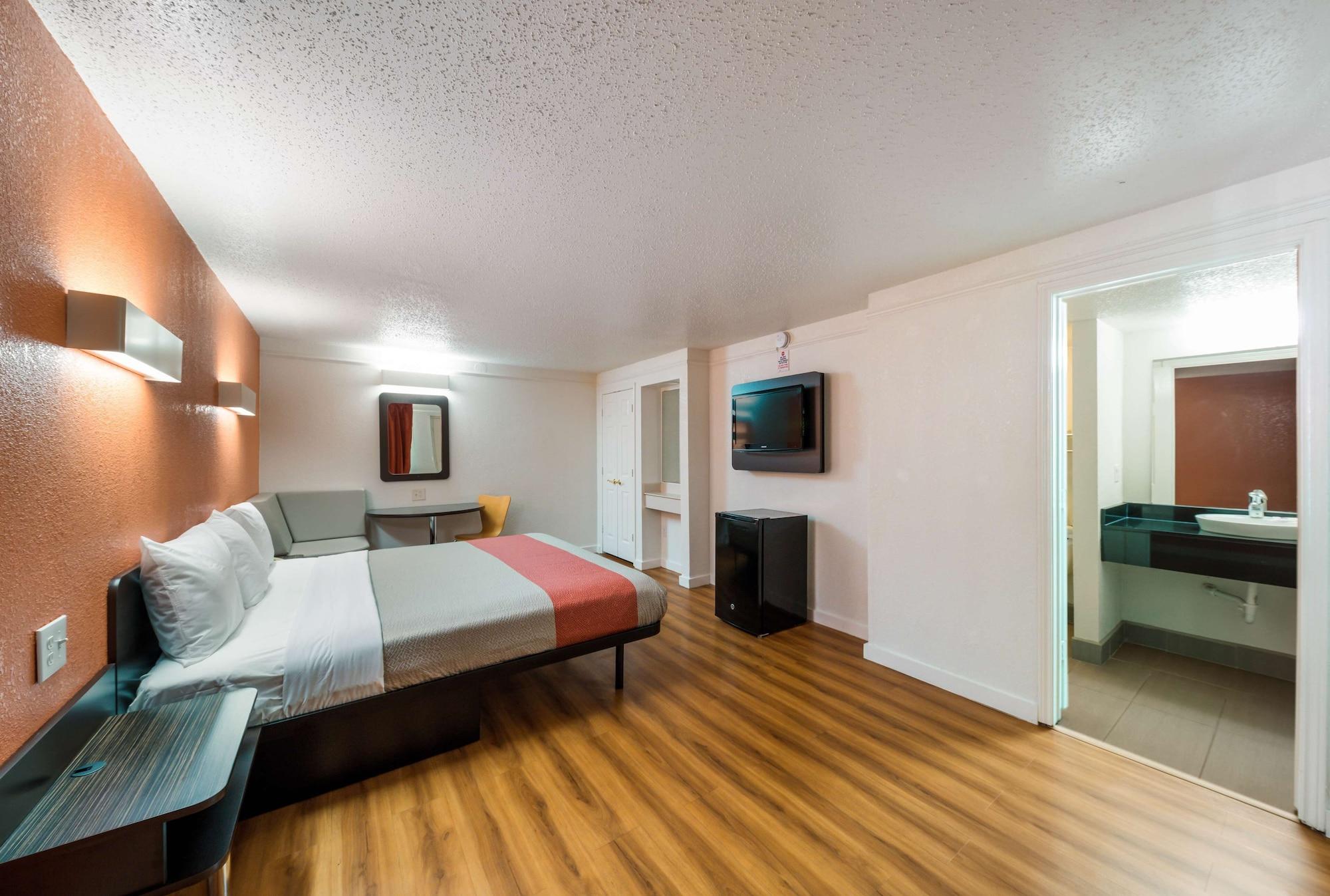 Motel 6-Dallas, Tx - Farmers Branch Zewnętrze zdjęcie