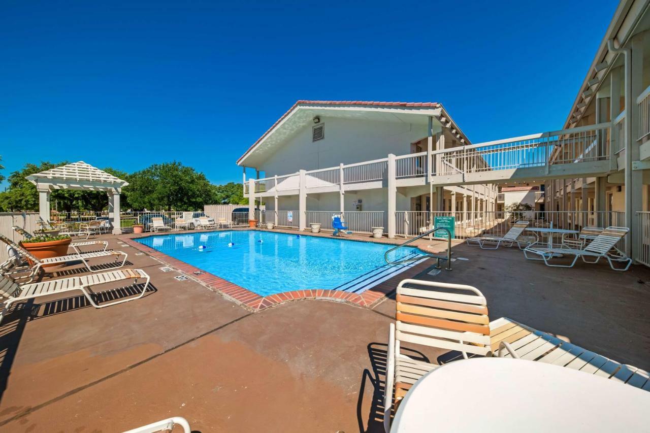 Motel 6-Dallas, Tx - Farmers Branch Zewnętrze zdjęcie